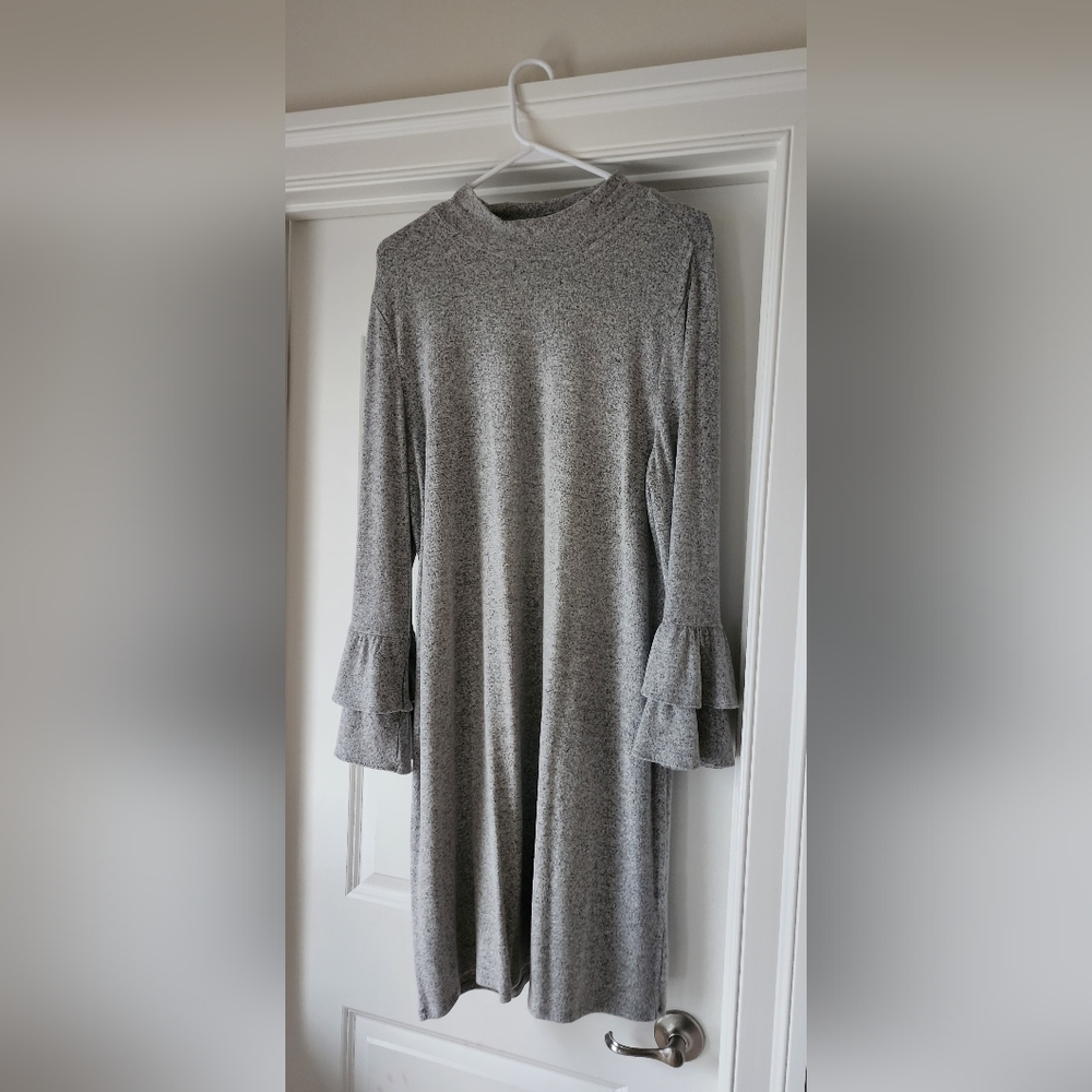 WHITE HOUSE BLACK MARKET - Long sleeve dress 👗